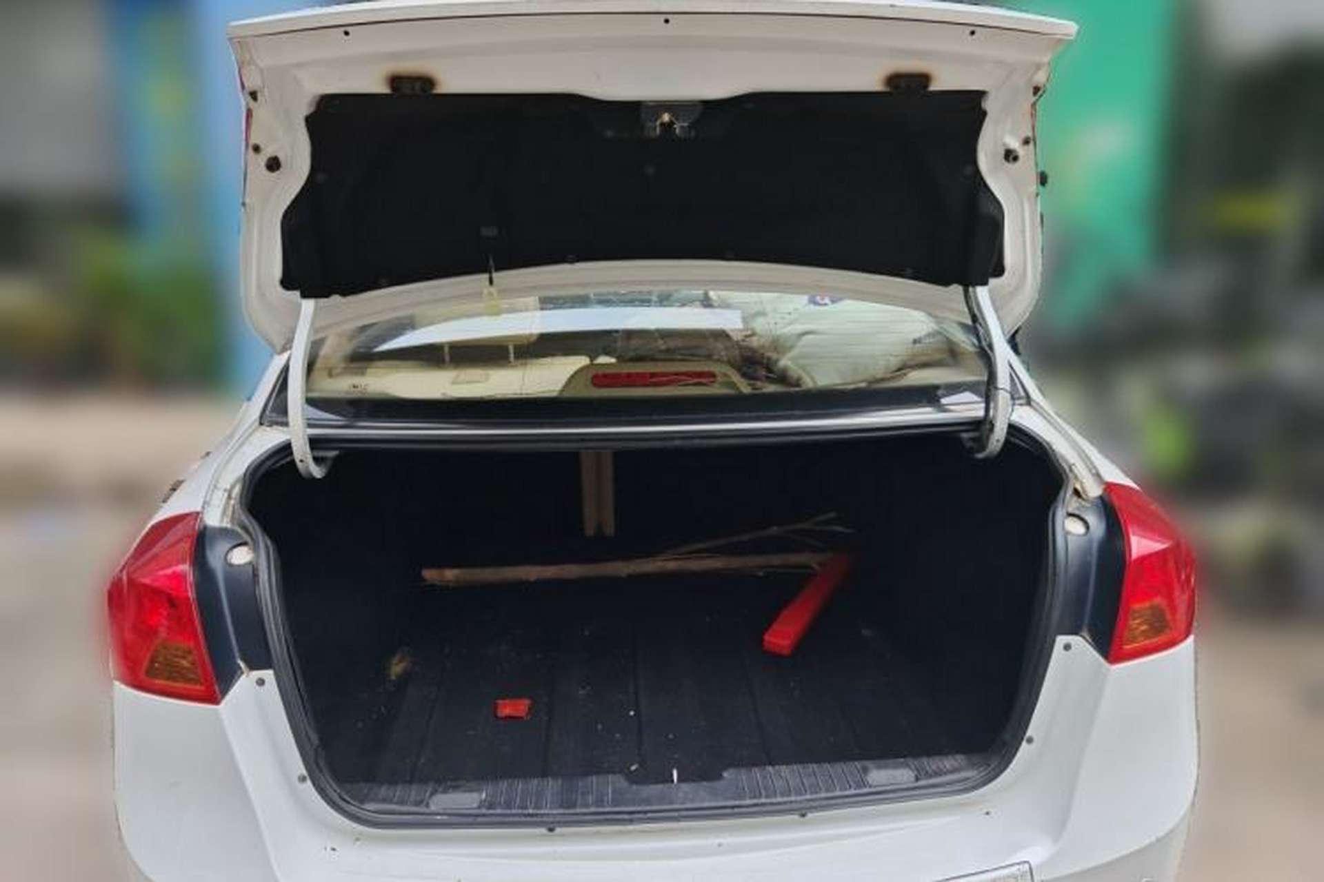 Used Buick Excelle 2013 1.5L Automatic Classic Model Trunk
