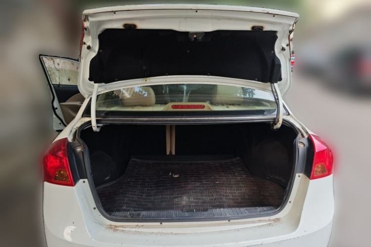 Used Buick Excelle 2013 1.5L Manual Classic Model Trunk