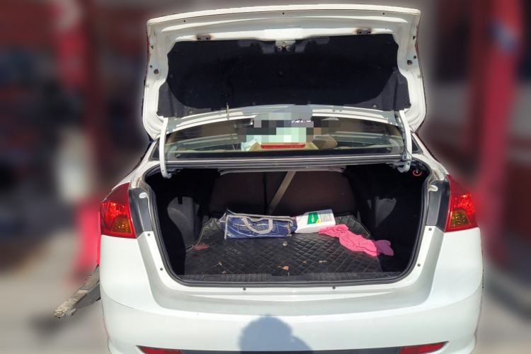 Used Buick Excelle 2013 1.5L Automatic Classic Model Trunk