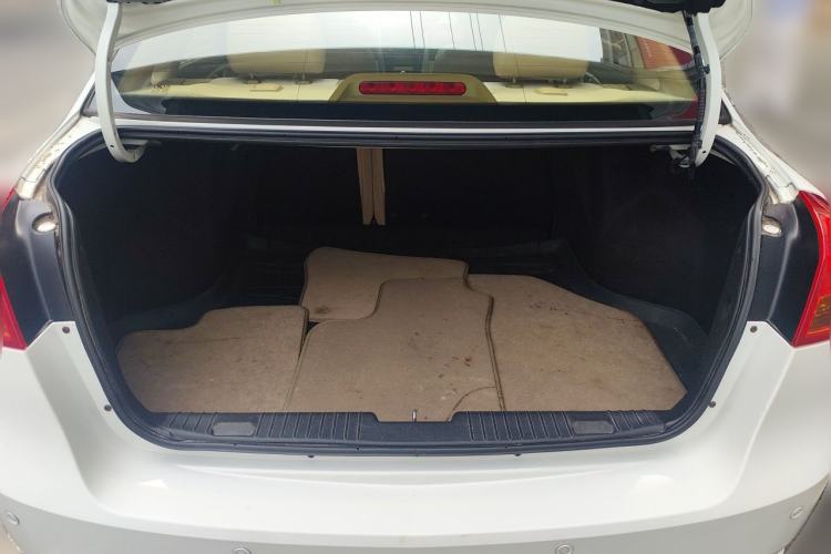 Used Buick Excelle 2013 1.5L Automatic Classic Model Trunk