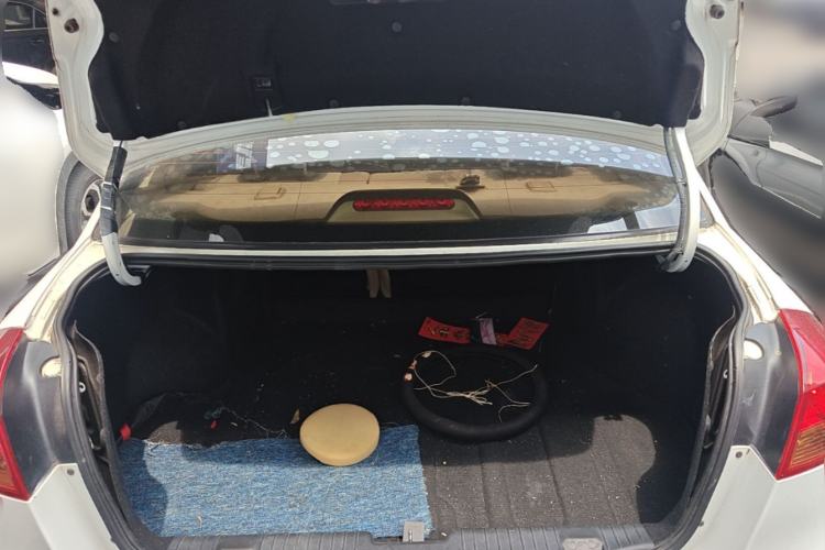 Used Buick Excelle 2013 1.5L Manual Classic Model Trunk