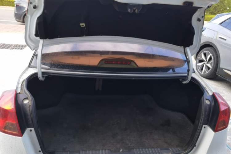 Used Buick Excelle 2013 1.5L Manual Classic Model Trunk
