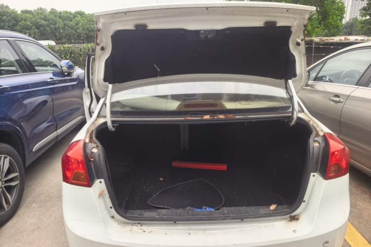 Used Buick Excelle 2013 1.5L Automatic Classic Model Trunk