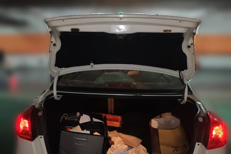 Used Buick Excelle 2013 1.5L Automatic Classic Model Trunk