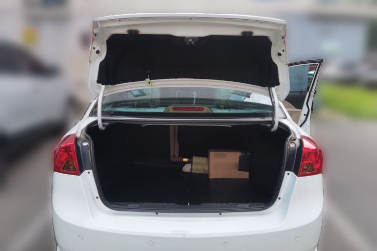 Used Buick Excelle 2013 1.5L Automatic Classic Model Trunk