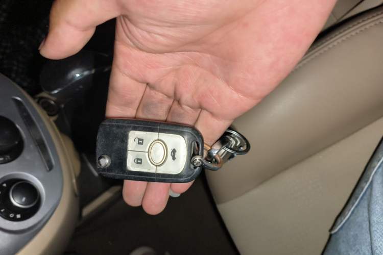 Used Buick Excelle 2013 1.5L Automatic Classic Model Vehicle Key
