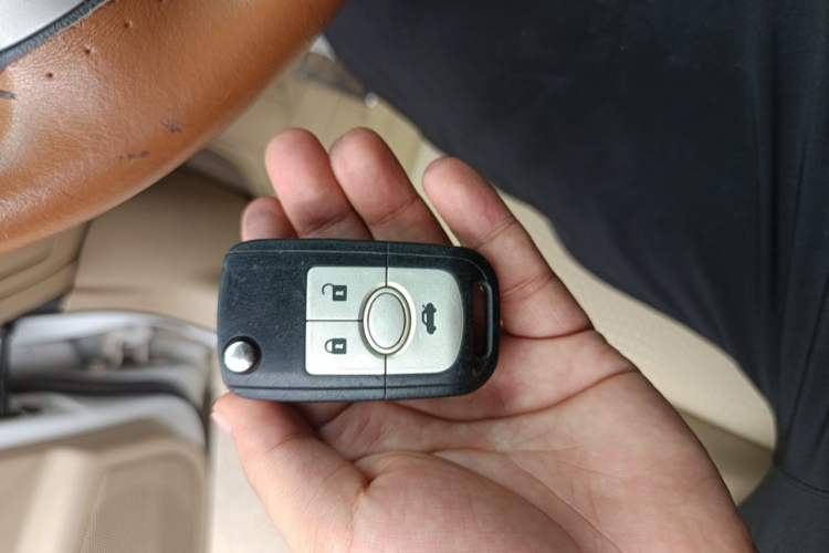 Used Buick Excelle 2013 1.5L Automatic Classic Model Vehicle Key
