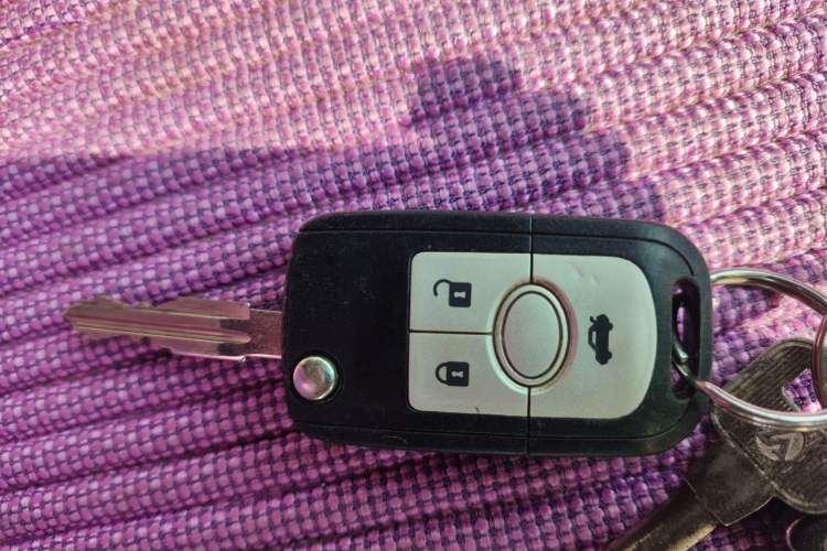 Used Buick Excelle 2013 1.5L Automatic Classic Model Vehicle Key