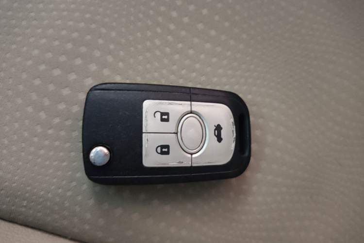 Used Buick Excelle 2013 1.5L Automatic Classic Model Vehicle Key