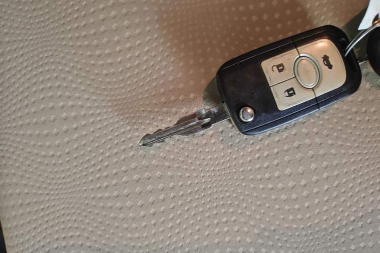 Used Buick Excelle 2013 1.5L Automatic Classic Model Vehicle Key