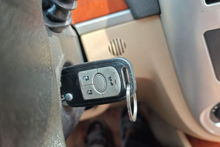 Used Buick Excelle 2013 1.5L Automatic Luxury Model Vehicle Key