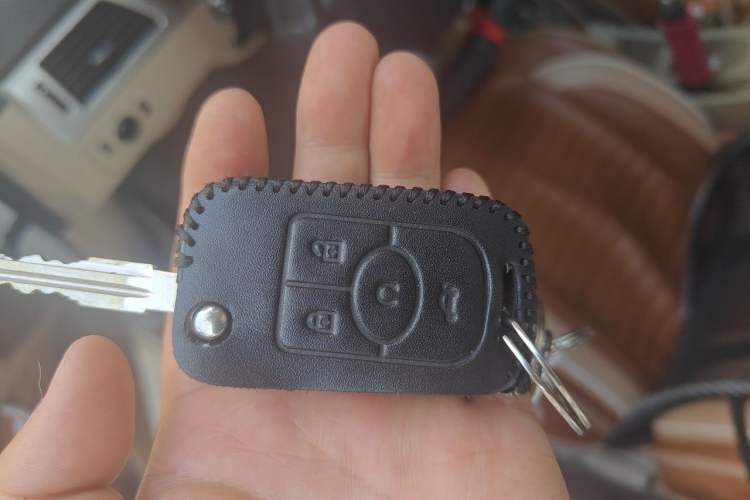 Used Buick Excelle 2013 1.5L Automatic Luxury Model Vehicle Key