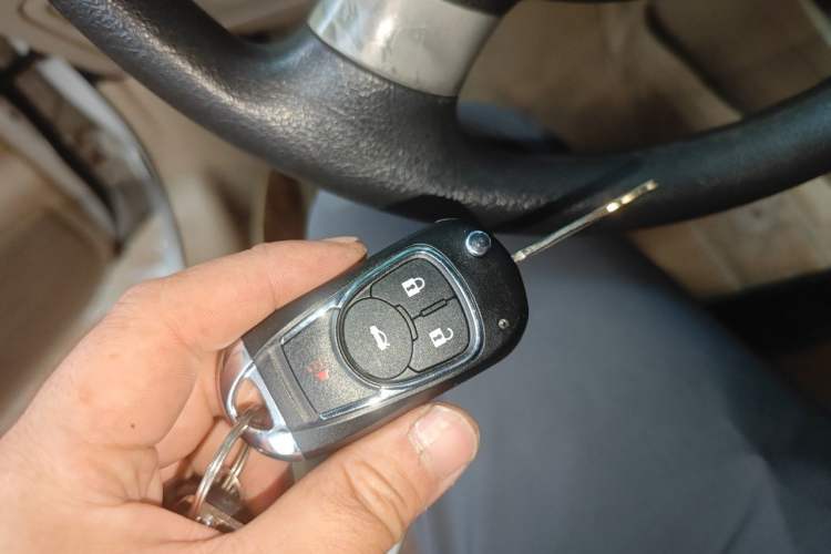 Used Buick Excelle 2013 1.5L Automatic Classic Model Vehicle Key