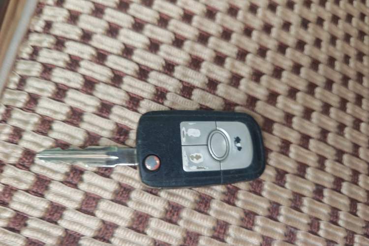 Used Buick Excelle 2013 1.5L Automatic Classic Model Vehicle Key