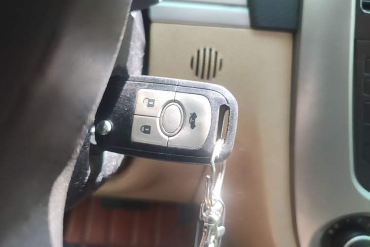 Used Buick Excelle 2013 1.5L Automatic Classic Model Vehicle Key