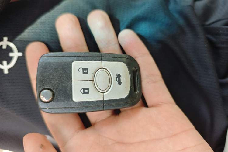 Used Buick Excelle 2013 1.5L Automatic Classic Model Vehicle Key