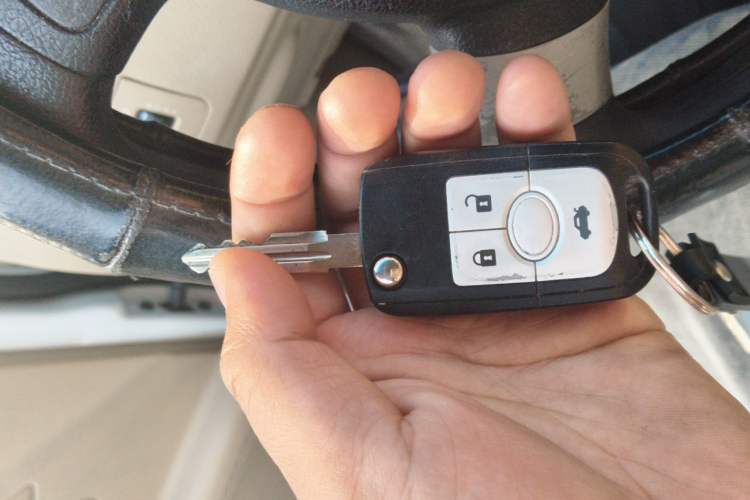 Used Buick Excelle 2013 1.5L Automatic Classic Model Vehicle Key