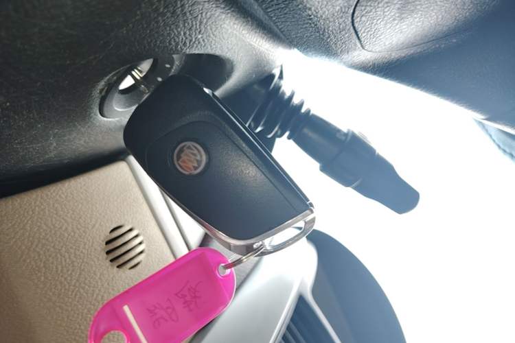 Used Buick Excelle 2013 1.5L Automatic Classic Model Vehicle Key
