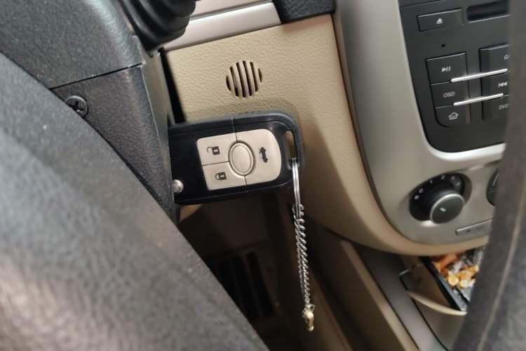 Used Buick Excelle 2013 1.5L Automatic Classic Model Vehicle Key