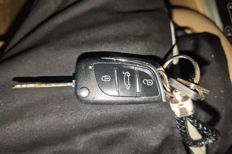 Used Buick Excelle 2013 1.5L Automatic Classic Model Vehicle Key