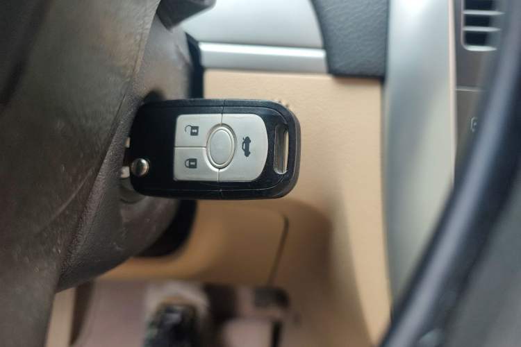 Used Buick Excelle 2013 1.5L Automatic Classic Model Vehicle Key