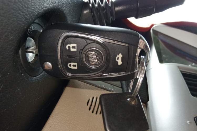 Used Buick Excelle 2013 1.5L Automatic Classic Model Vehicle Key