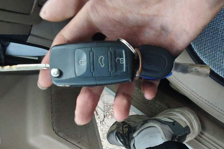 Used Buick Excelle 2013 1.5L Manual Classic Model Vehicle Key