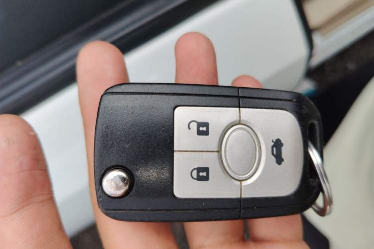 Used Buick Excelle 2013 1.5L Automatic Classic Model Vehicle Key