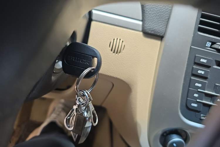 Used Buick Excelle 2013 1.5L Manual Classic Model Vehicle Key