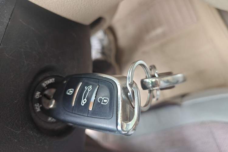 Used Buick Excelle 2013 1.5L Automatic Classic Model Vehicle Key