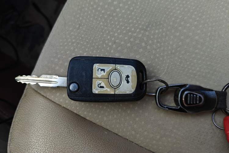 Used Buick Excelle 2013 1.5L Automatic Classic Model Vehicle Key