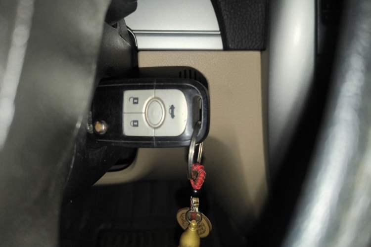Used Buick Excelle 2013 1.5L Automatic Classic Model Vehicle Key