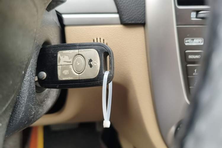Used Buick Excelle 2013 1.5L Automatic Classic Model Vehicle Key