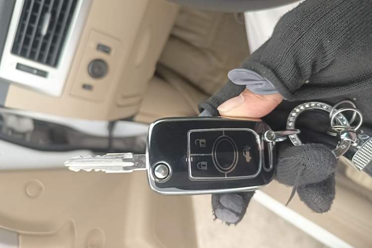 Used Buick Excelle 2013 1.5L Automatic Classic Model Vehicle Key