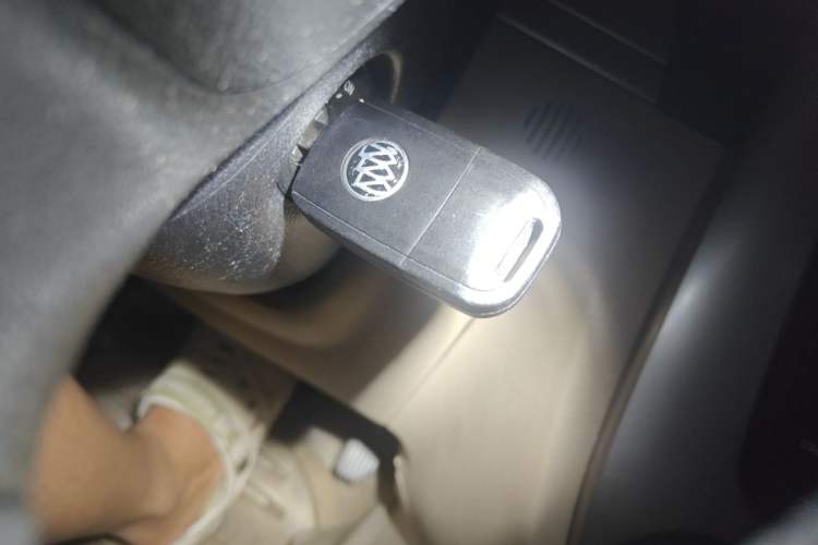 Used Buick Excelle 2013 1.5L Automatic Classic Model Vehicle Key
