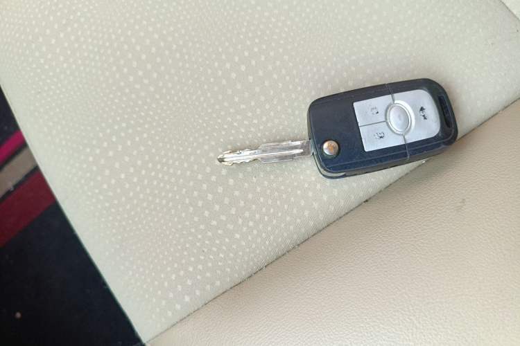 Used Buick Excelle 2013 1.5L Manual Classic Model Vehicle Key