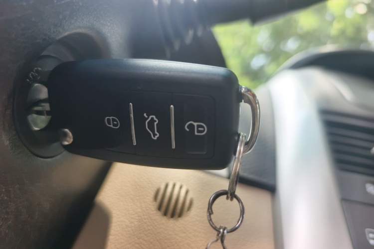 Used Buick Excelle 2013 1.5L Automatic Classic Model Vehicle Key