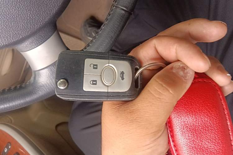 Used Buick Excelle 2013 1.5L Automatic Luxury Model Vehicle Key