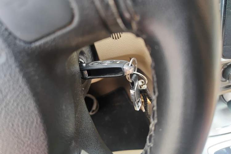 Used Buick Excelle 2013 1.5L Automatic Classic Model Vehicle Key