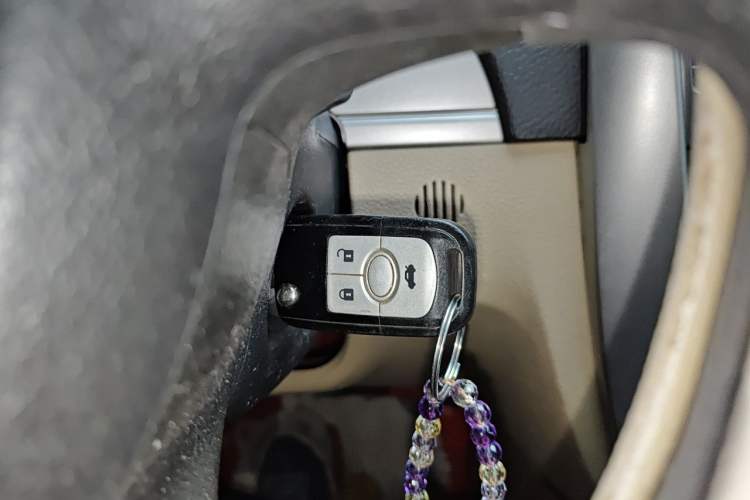 Used Buick Excelle 2013 1.5L Automatic Classic Model Vehicle Key