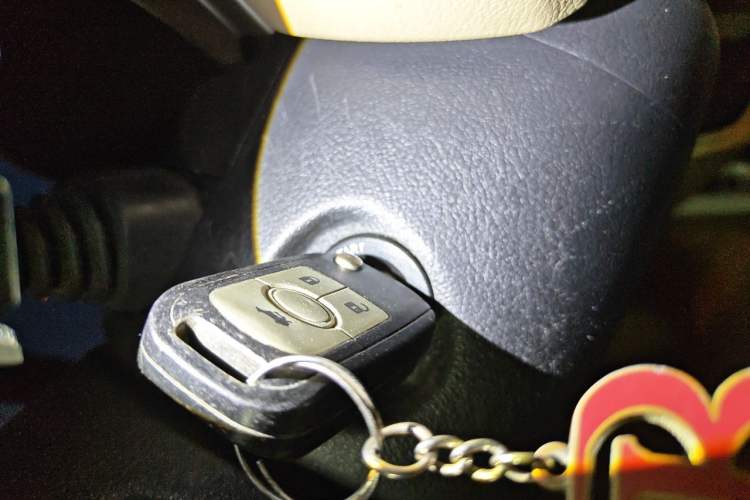 Used Buick Excelle 2013 1.5L Automatic Classic Model Vehicle Key