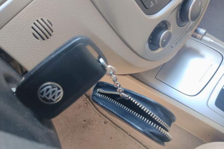Used Buick Excelle 2013 1.5L Automatic Classic Model Vehicle Key