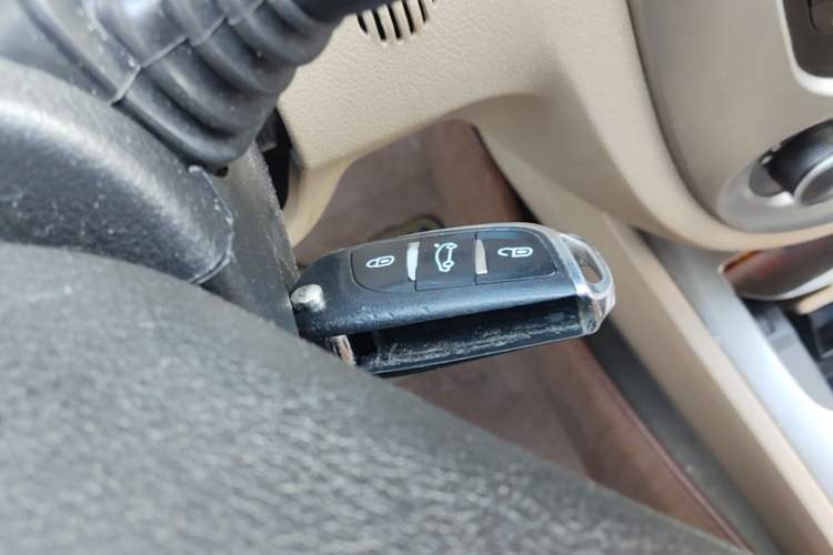 Used Buick Excelle 2013 1.5L Automatic Classic Model Vehicle Key