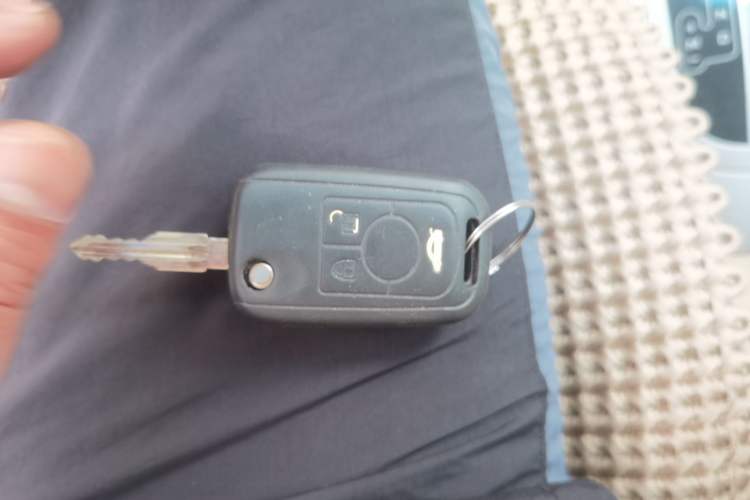 Used Buick Excelle 2013 1.5L Automatic Classic Model Vehicle Key