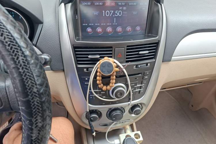 Used Buick Excelle 2013 1.5L Automatic Classic Model Audio And AC Panel