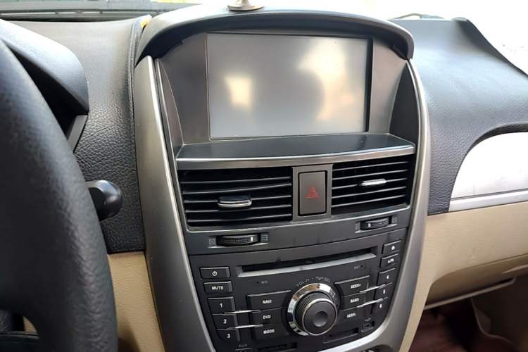 Used Buick Excelle 2013 1.5L Automatic Classic Model Audio And AC Panel