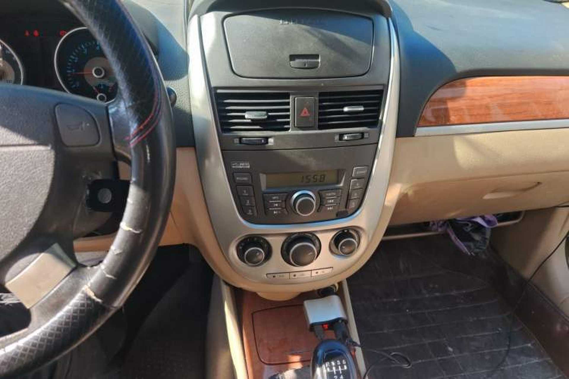 Used Buick Excelle 2013 1.5L Manual Luxury Model Audio And AC Panel