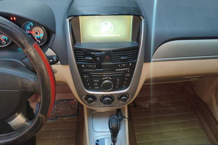 Used Buick Excelle 2013 1.5L Automatic Classic Model Audio And AC Panel