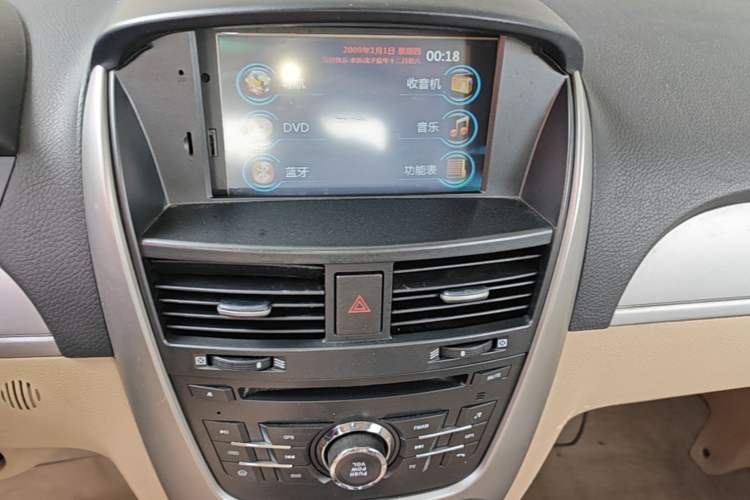 Used Buick Excelle 2013 1.5L Automatic Classic Model Audio And AC Panel