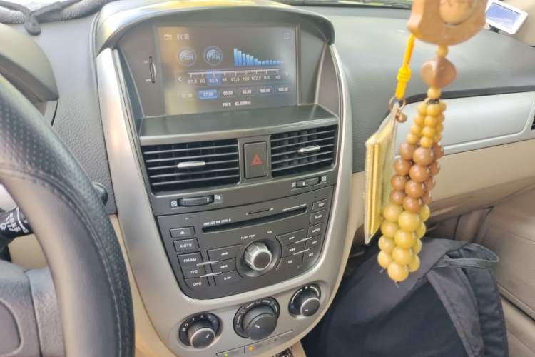 Used Buick Excelle 2013 1.5L Automatic Classic Model Audio And AC Panel